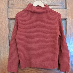 Women's Ribbed Turtleneck Sweater - Red
